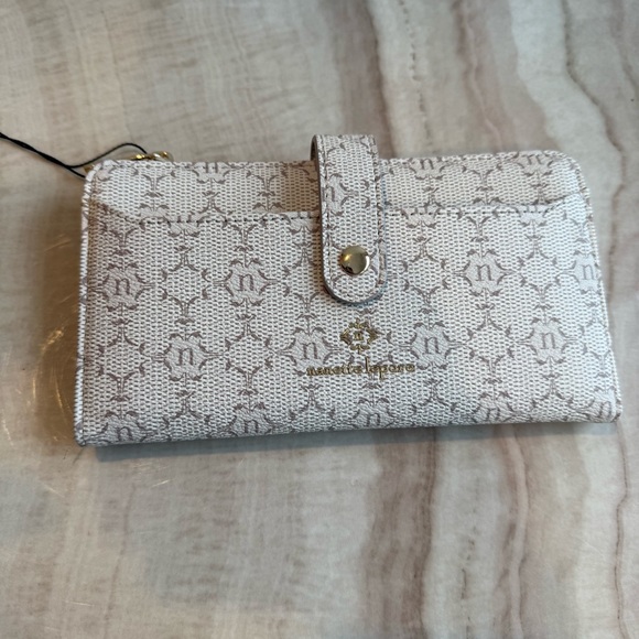 Nanette Lepore Handbags - Nanette Lepore Cream Patterned Wallet